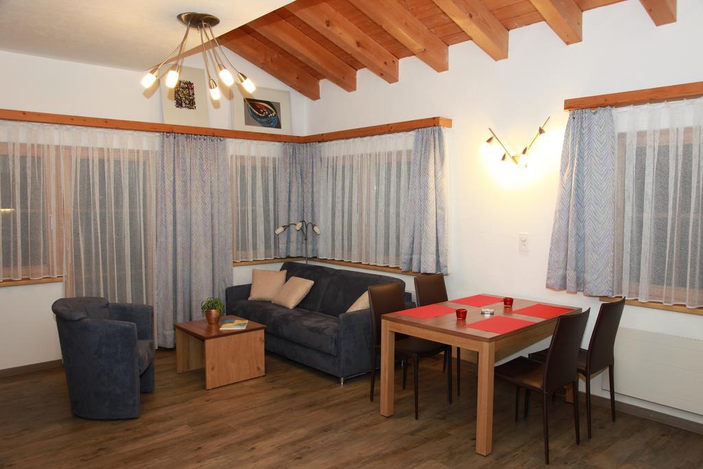 Apartment Madlaina Samnaun Værelse billede